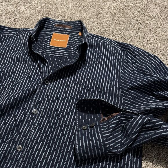 TOMMY BAHAMA Chambray Blue Button Up Dress Shirt Pocket Men’s Size Large - Picture 1 of 11